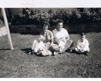 Capt. Perry Donaldson Wise and family